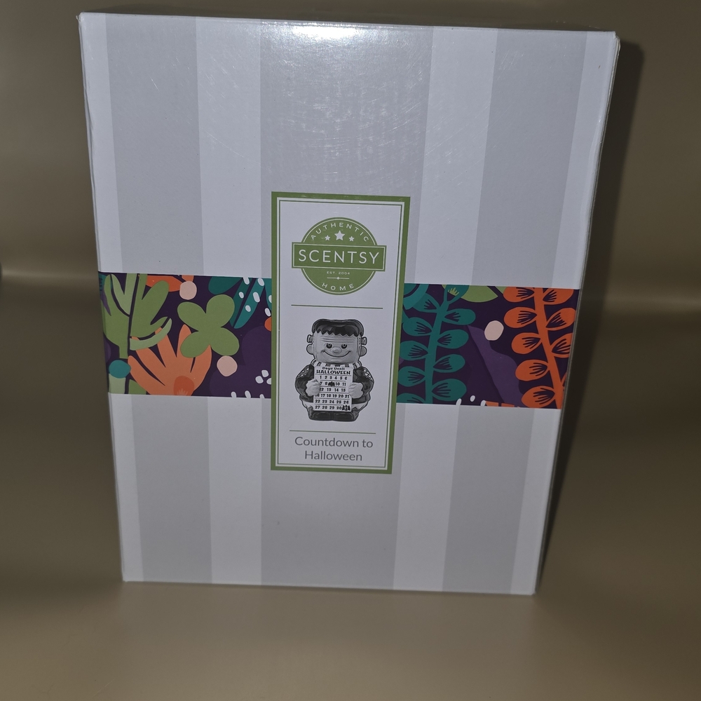 Scentsy Countdown To Halloween Full Sized Wax Warmer NIB